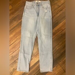 Hollister Curvy High Rise Distressed Light Wash Mom Jeans